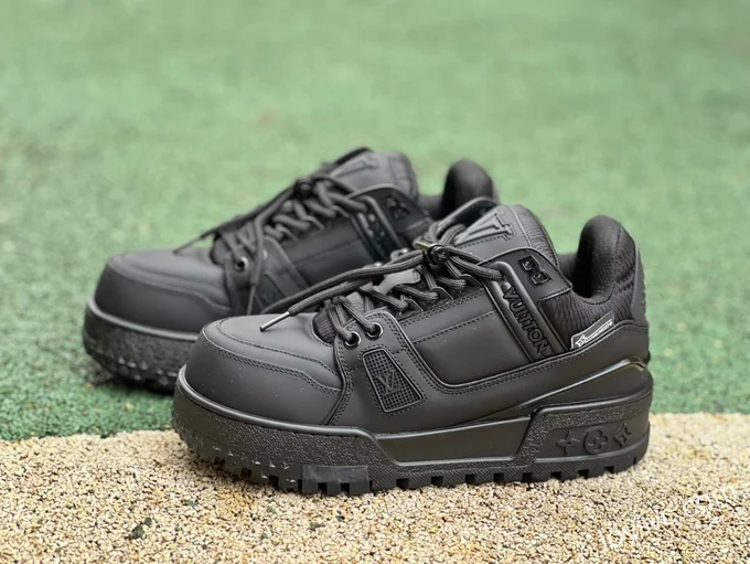 Louis Vuitton Trainer Maxi Black Soul