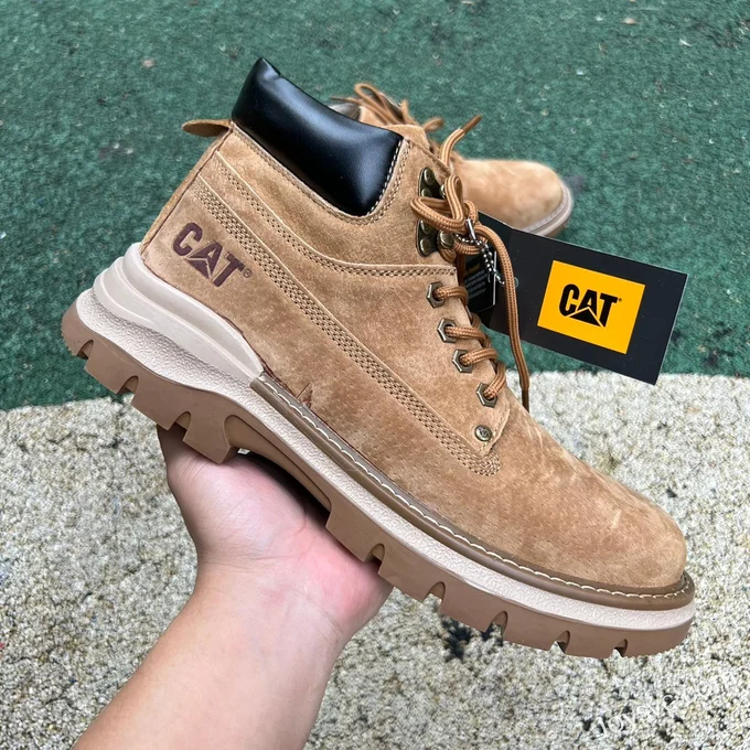 CAT Mid Top Brown Outdoor Boots