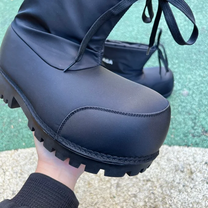 Balenciaga Black Snow Boots Vintage Dad Shoes