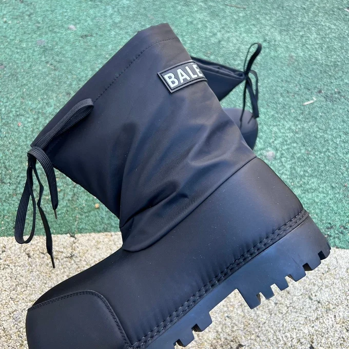 Balenciaga Black Snow Boots Vintage Dad Shoes