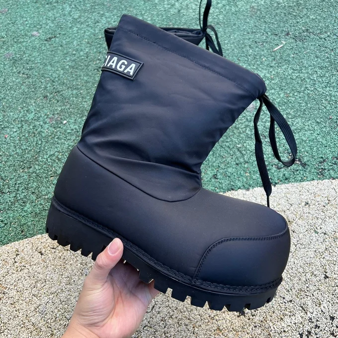 Balenciaga Black Snow Boots Vintage Dad Shoes