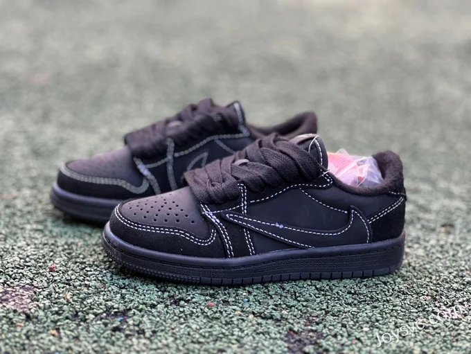 Travis Scott x Air Jordan 1 Low DO5442-001 Black Kids Version