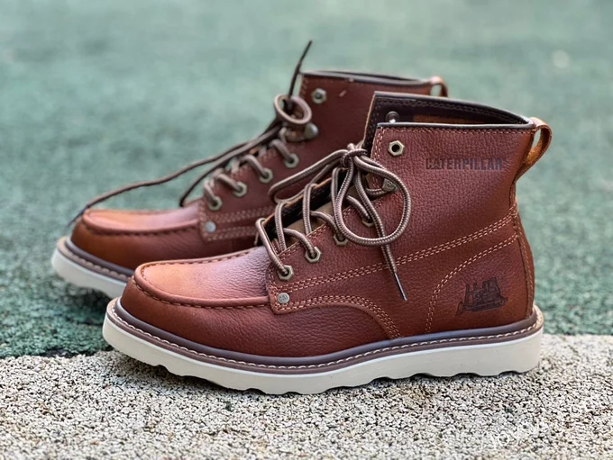 Caterpillar Red Brown Boots - Rugged Outdoor Footwear