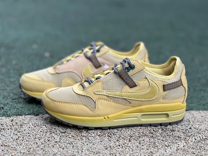 Travis Scott x Nike Air Max 1 Saturn Gold DO9392-700