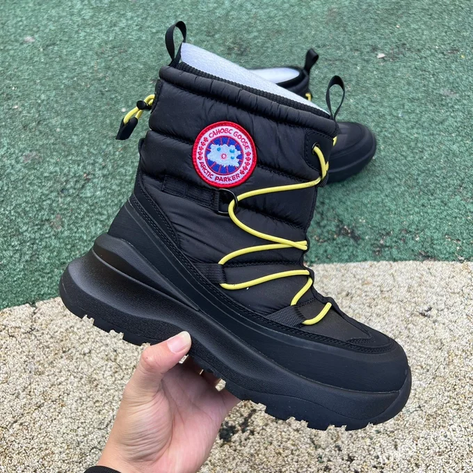 Canada Goose Snow Boot 01 Black Yellow