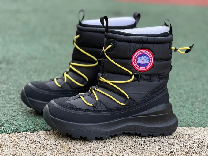 Canada Goose Snow Boot 01 Black Yellow