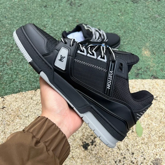 Louis Vuitton Trainer Black Grey