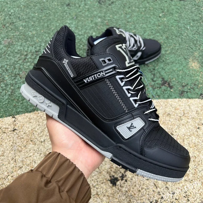 Louis Vuitton Trainer Black Grey