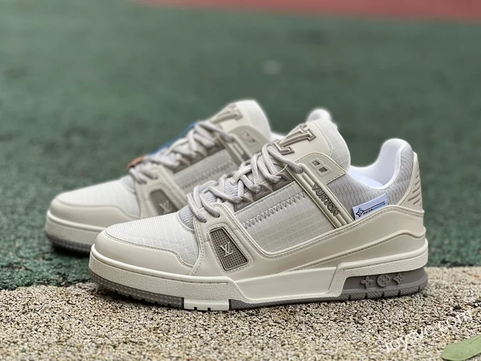 Louis Vuitton Trainer Beige Grey