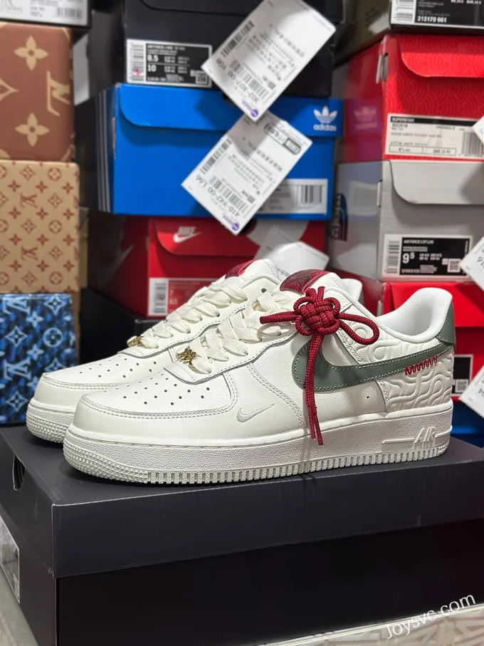 Nike Air Force 1 '07 LV8 White Green Snake Year HV5979-130