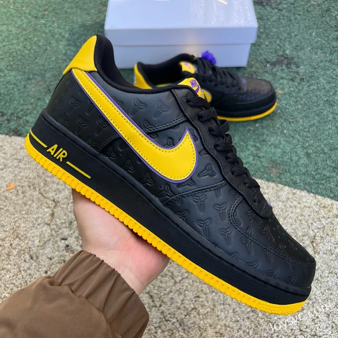 Nike Air Force 1 Low 