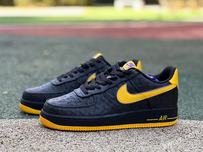 Nike Air Force 1 Low 