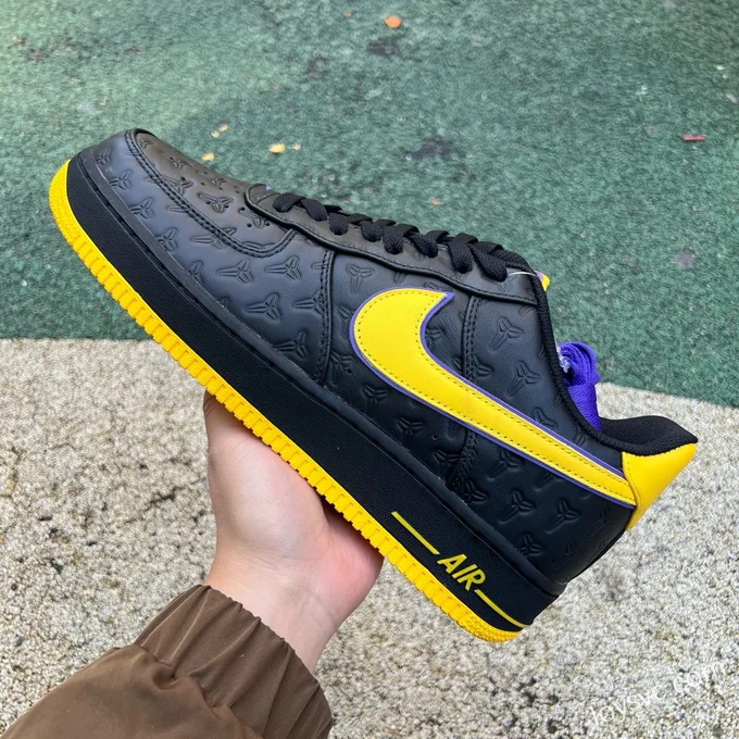 Nike Air Force 1 Low 