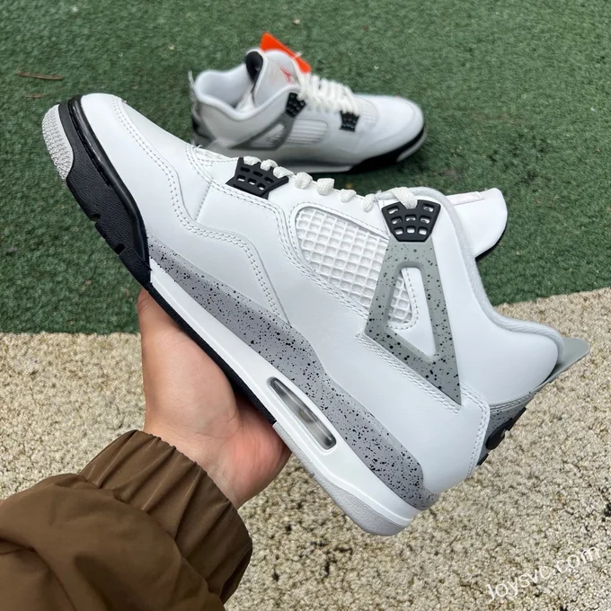 Air Jordan 4 