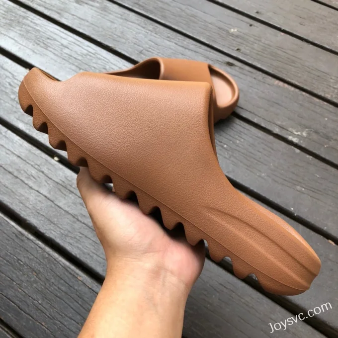 Adidas Yeezy Slide in Flax