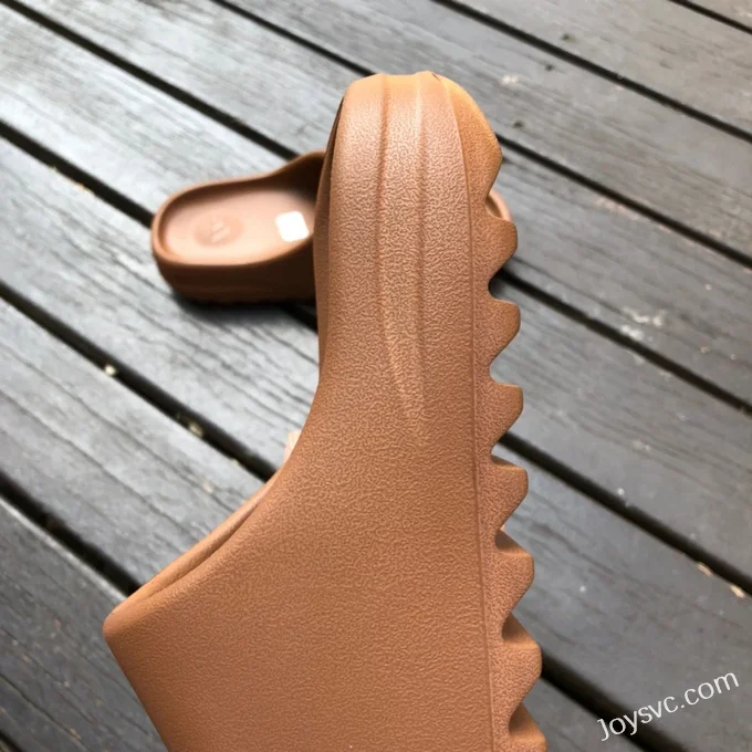 Adidas Yeezy Slide in Flax