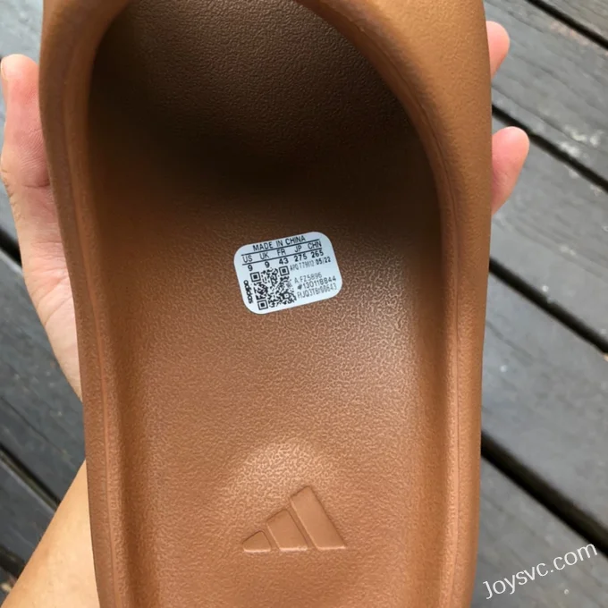 Adidas Yeezy Slide in Flax