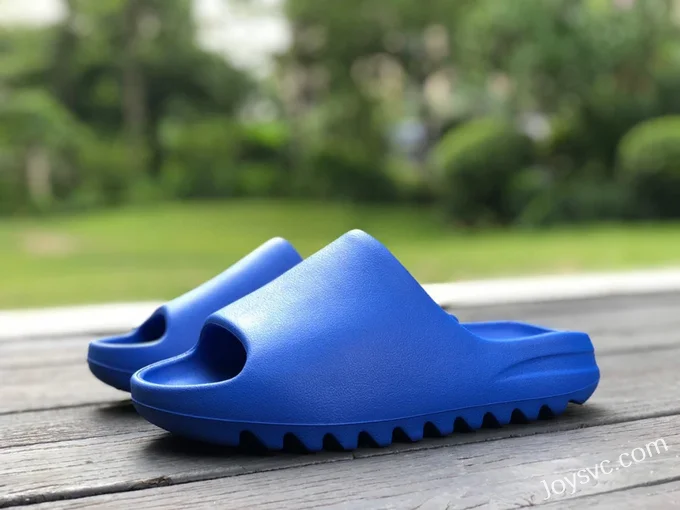 Adidas Yeezy Slide in Azure