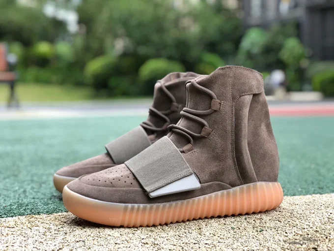 Adidas Yeezy 750 Boost in Chocolate