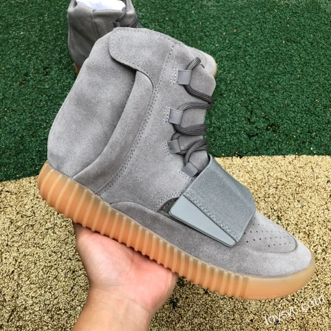 Adidas Yeezy 750 Boost in Glow Grey