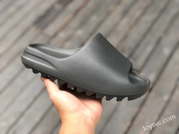 Adidas Yeezy Slide in Black