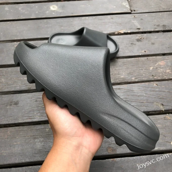 Adidas Yeezy Slide in Black