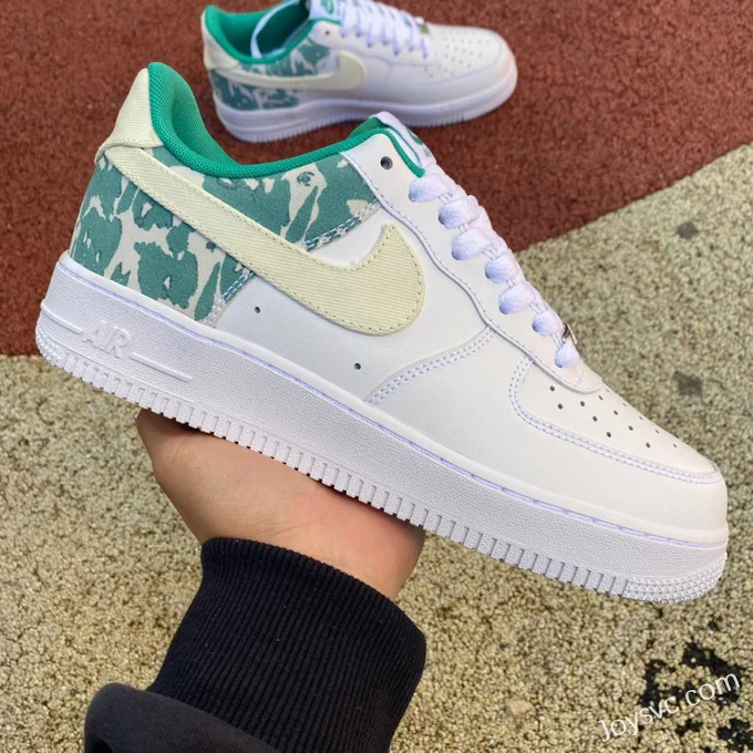 Nike Air Force 1 '07 LV8 Coconut Milk Neptune Green DX3365-100