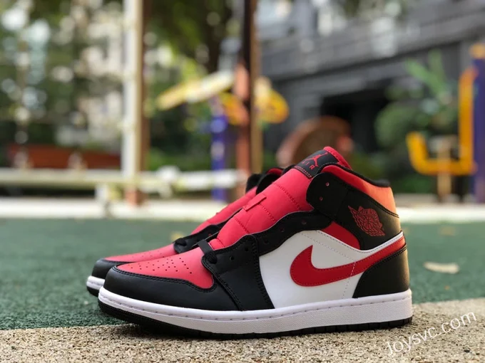 Air Jordan 1 Mid Bred Toe 554724-079