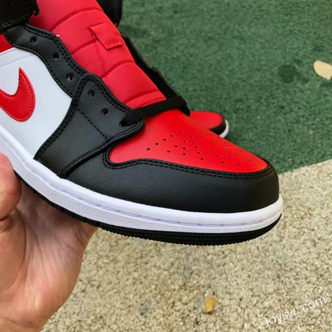 Air Jordan 1 Mid Bred Toe 554724-079