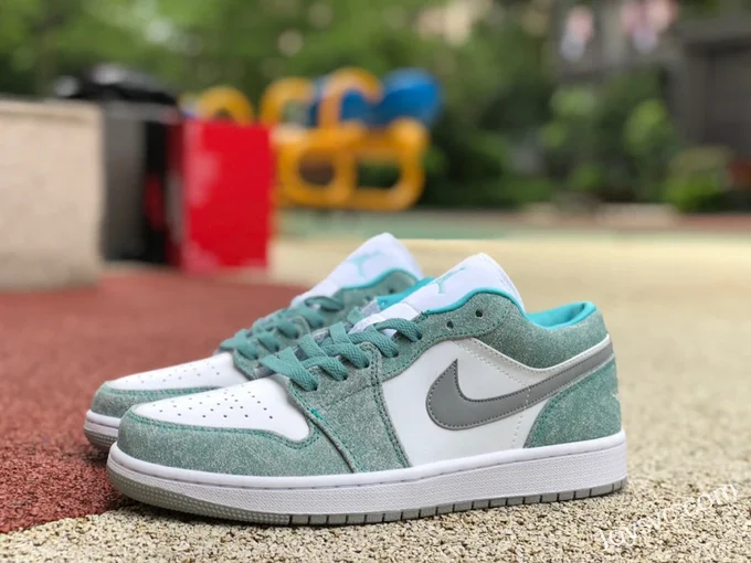 Air Jordan 1 Low DN3705-301 Tiffany Green Retro