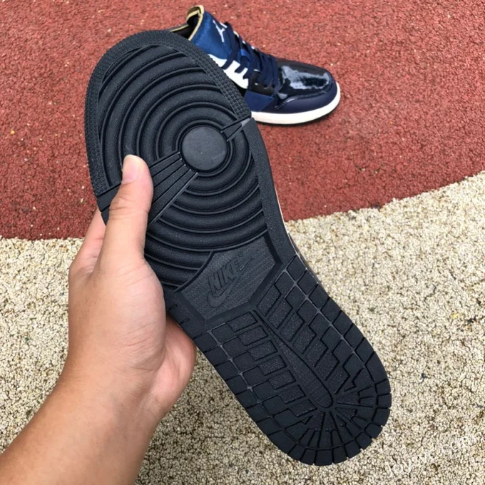 Air Jordan 1 Low SE Craft DR8867-400 Obsidian