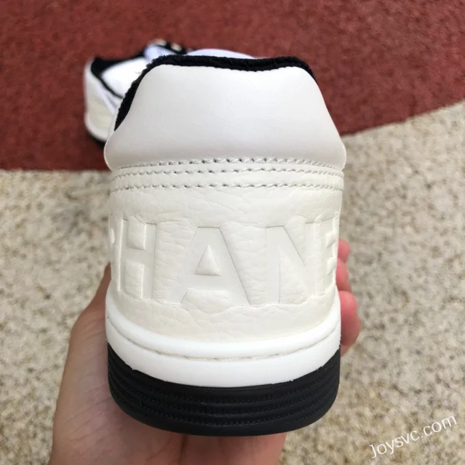 CHANEL 22P Casual Sneakers in White and Black