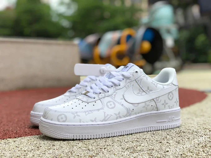 Nike Air Force 1 Low Heat Imaging LV CW2288-131