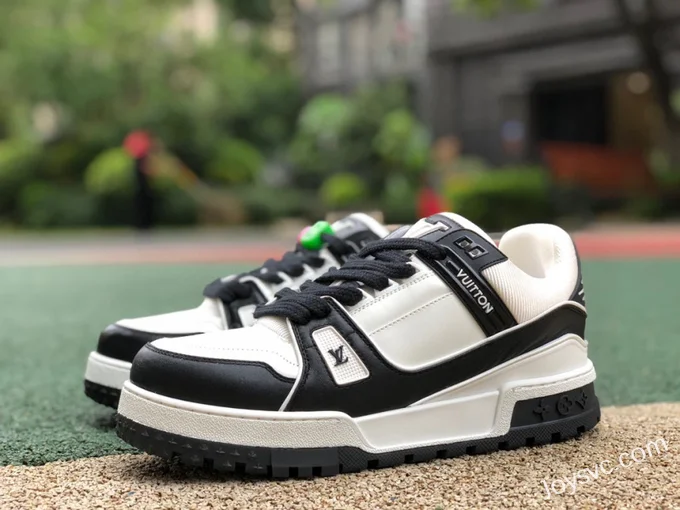 Louis Vuitton Trainer Black White Bread Shoes