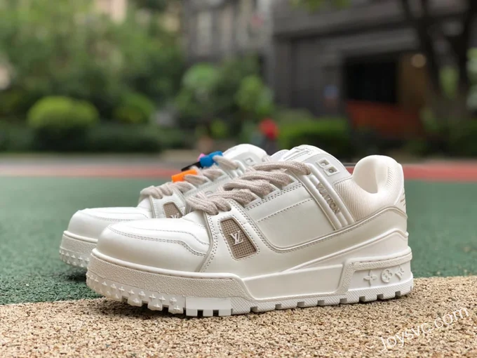 Louis Vuitton Trainer White Bread Shoes