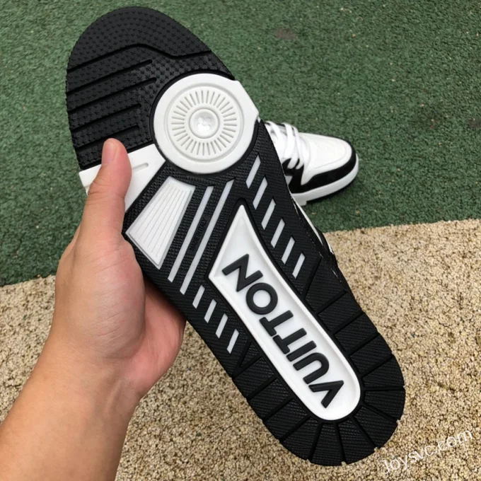 Louis Vuitton Trainer Black White Low Bulk Order