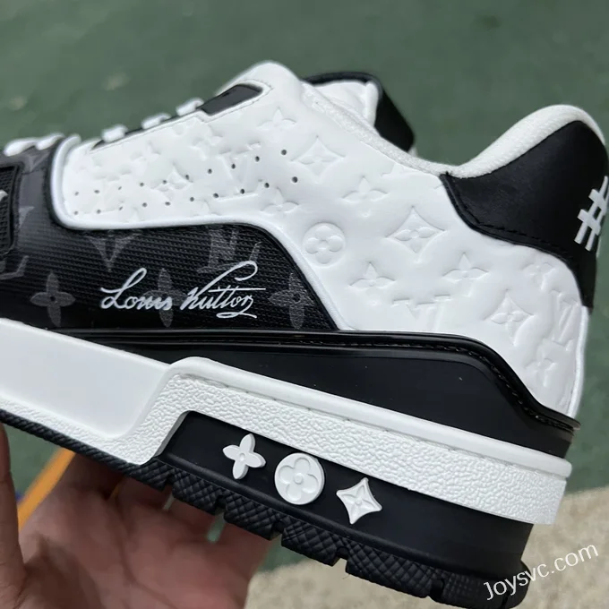 Louis Vuitton Trainer Black White Low Leather Lace-Up