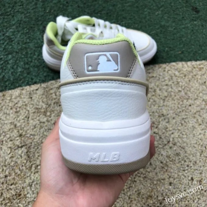 MLB White Neon Green NY Yankees Casual Shoes 3ASXCA12N