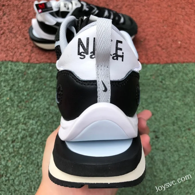 Nike x Sacai Vaporwaffle Black White CV1363-001