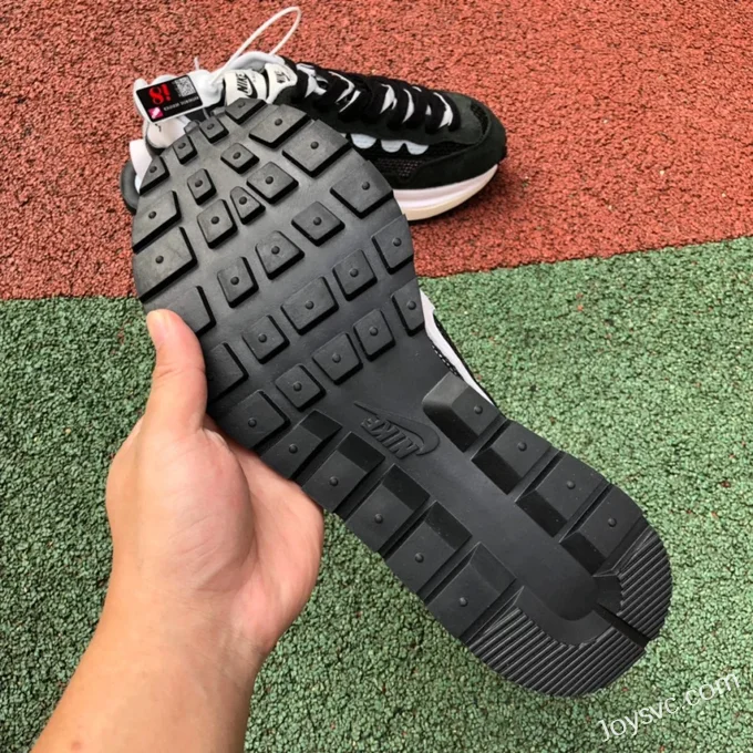 Nike x Sacai Vaporwaffle Black White CV1363-001