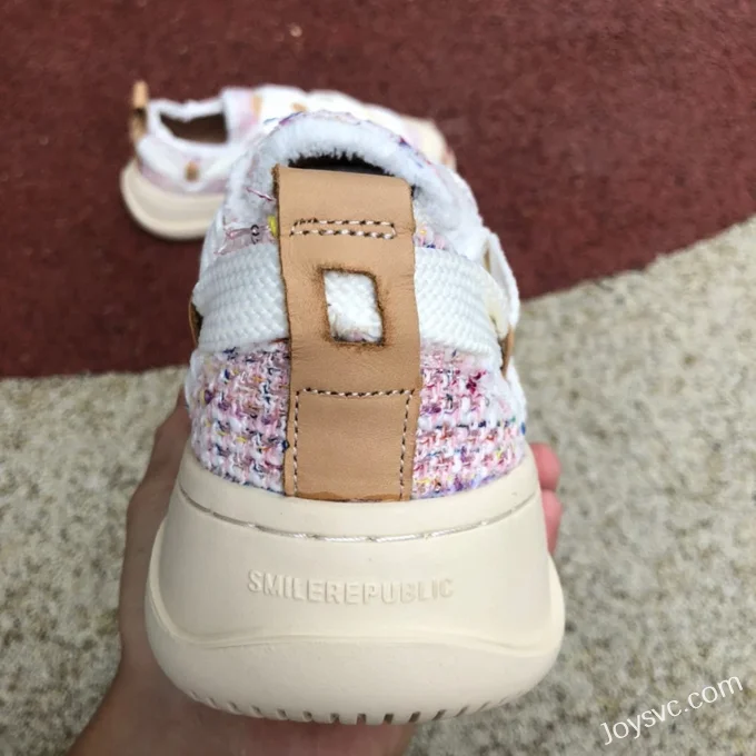 VESSEL SMILENCE Low-Top Canvas Shoes in White and Pink