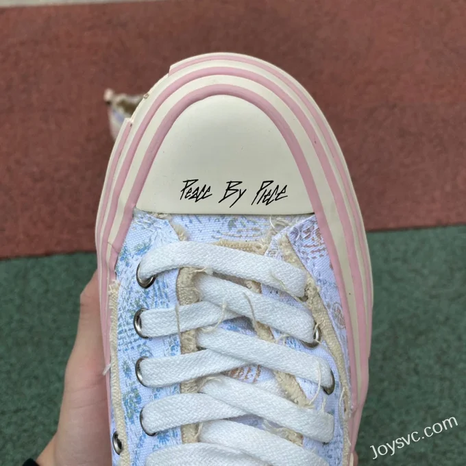 VESSEL G.O.P. LOWS in White and Pink