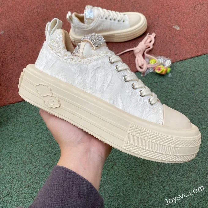 FORESHADOW Double-Uni Sneakers in Beige