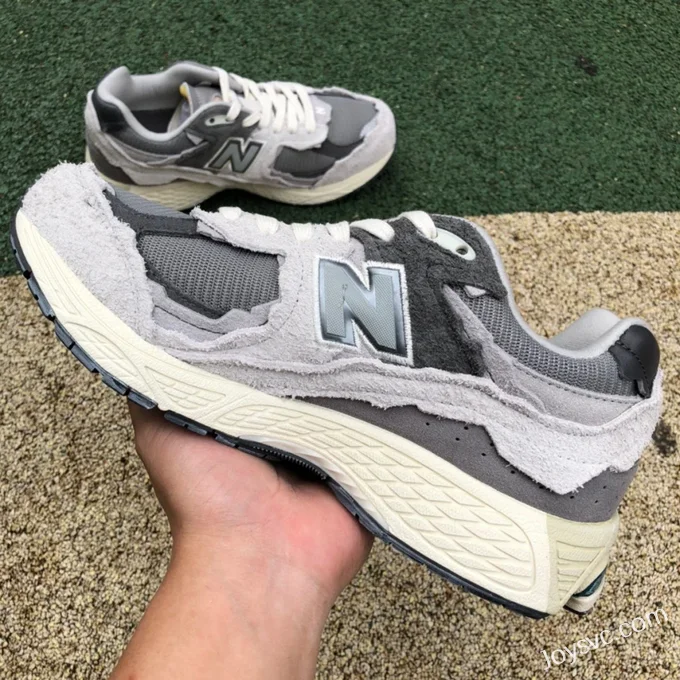 NB 200R Cloud Grey New Balance 2002R Retro Running Shoes M2002RDA