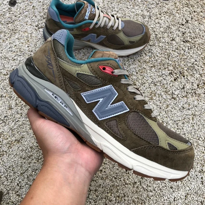 New Balance 990V3 Grey Brown Bodega Retro Running Shoes M990BD3