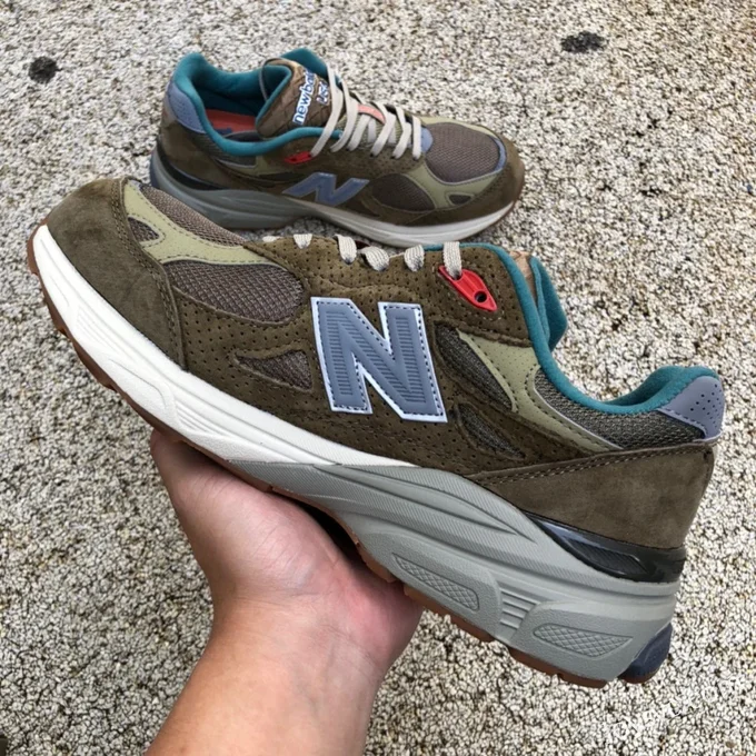 New Balance 990V3 Grey Brown Bodega Retro Running Shoes M990BD3