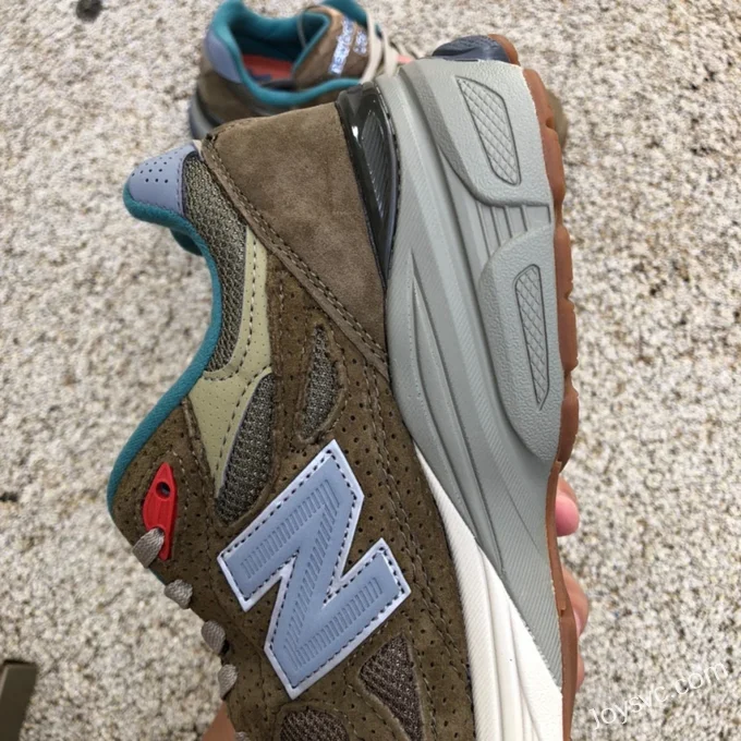 New Balance 990V3 Grey Brown Bodega Retro Running Shoes M990BD3