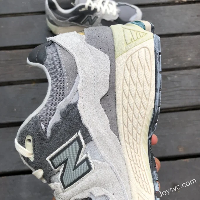 NB 2002R Cloud Grey New Balance 2002R Protection Pack Retro Running Shoes M2002