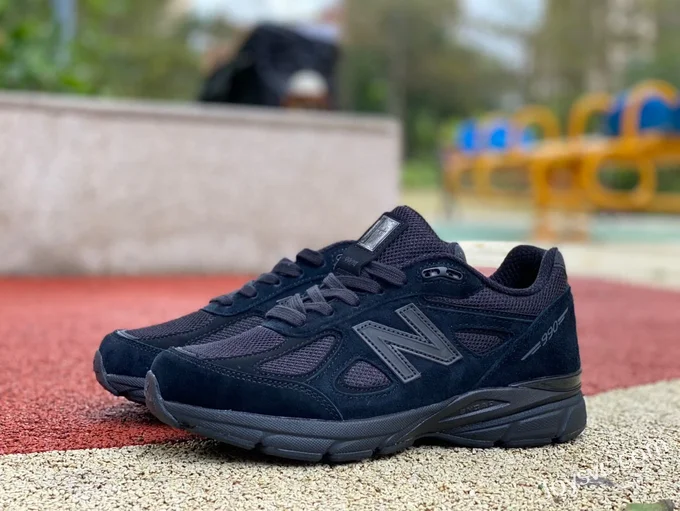 New Balance 990V4 Black Retro Running Shoes M990BB4