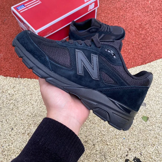 New Balance 990V4 Black Retro Running Shoes M990BB4